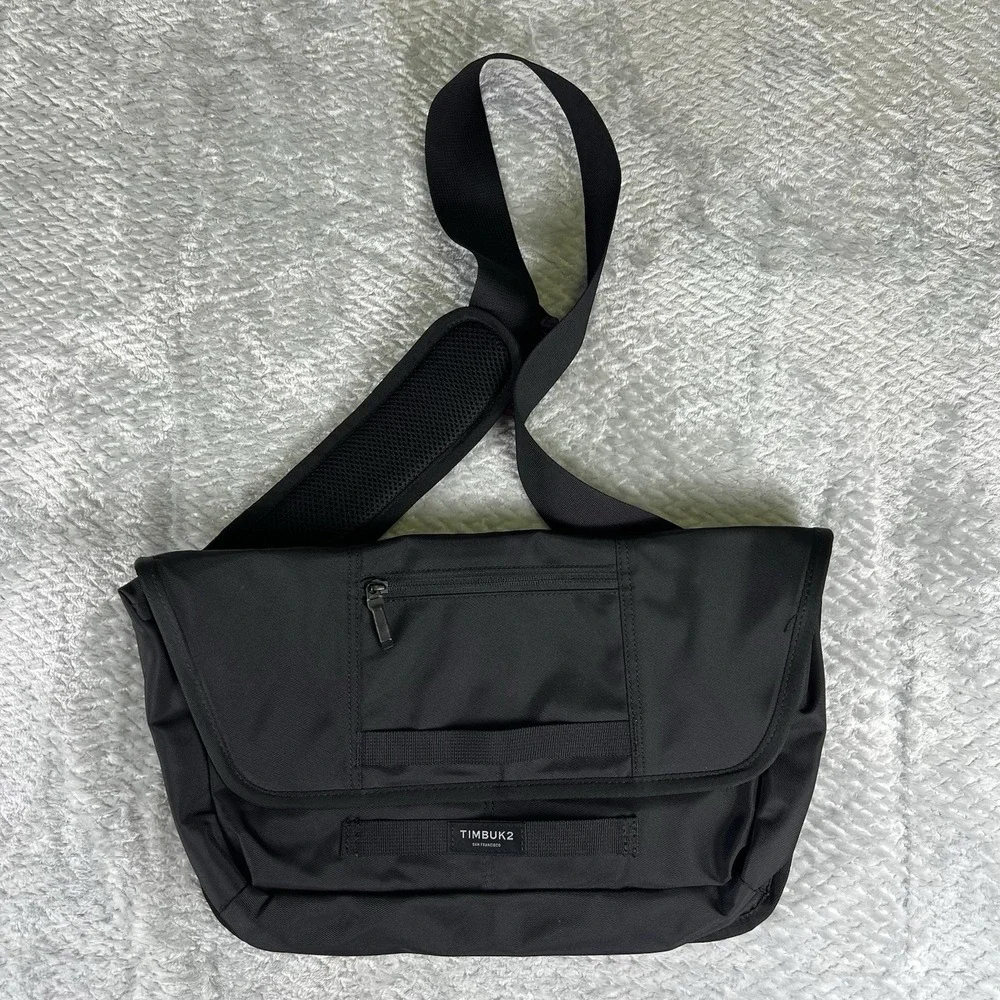 timbuk2 catapult sling shoulder bag Sling, OS, Bluebird, One Size: Buy Online at Best Price in UAE Both the external pocket and laptop sleeve are lined with tricot for a soft touch Timbuk2 - Catapult Sling Messenger